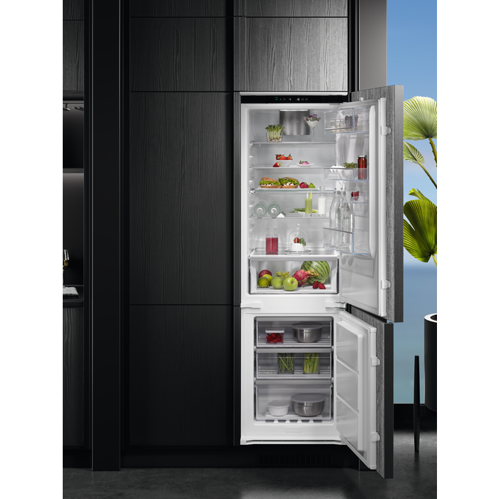 AEG - Integrerad kyl frys - TSC7G181DS