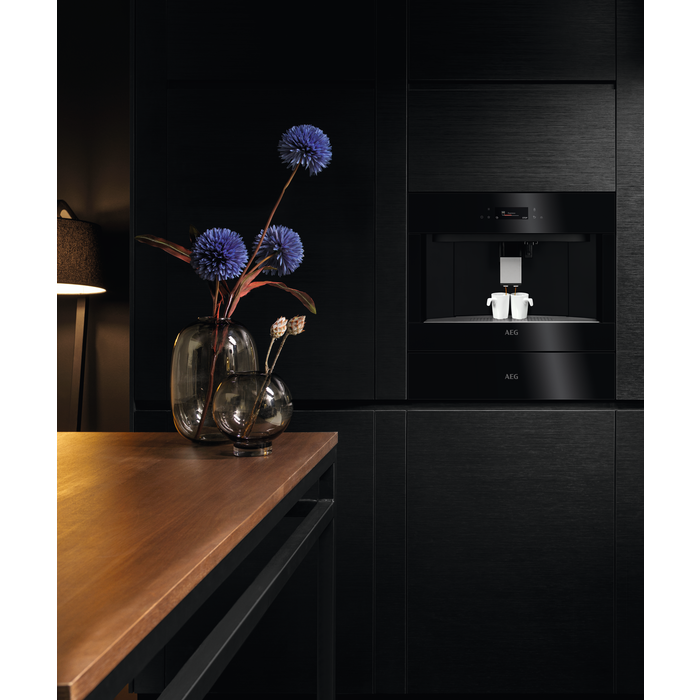 AEG - Integrerad kaffemaskin - KKB894500B