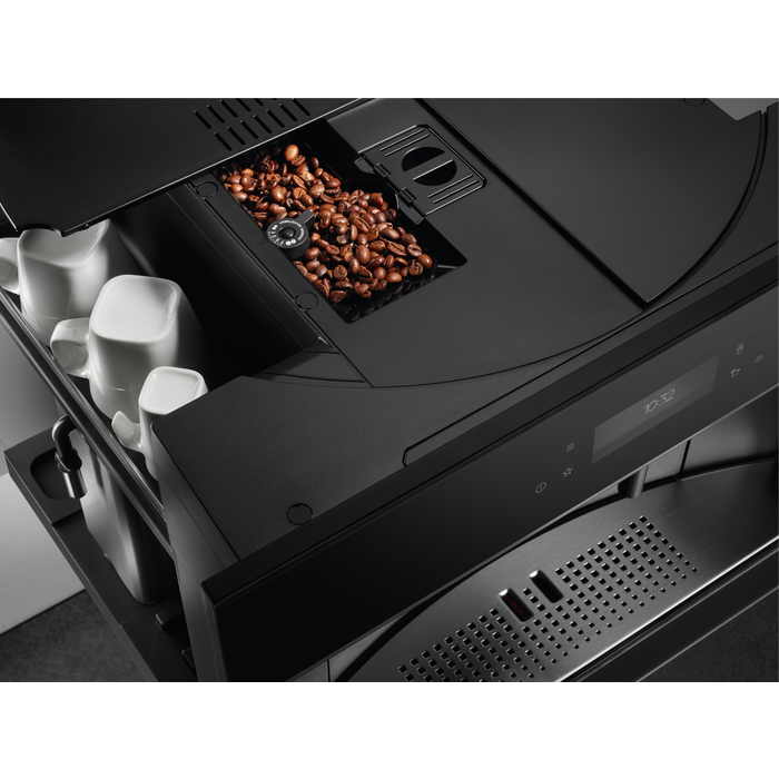AEG - Integrerad kaffemaskin - KKB894500B