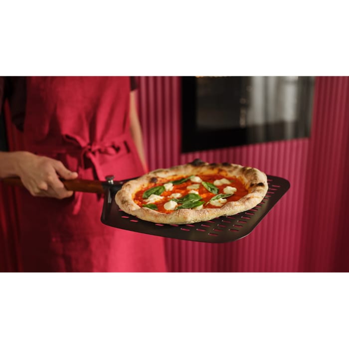 The Pizza Expert oven: Developed with Scuola Italiana Pizzaioli