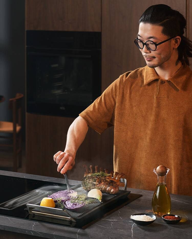 Induktionshällar med inbyggd fläkt
